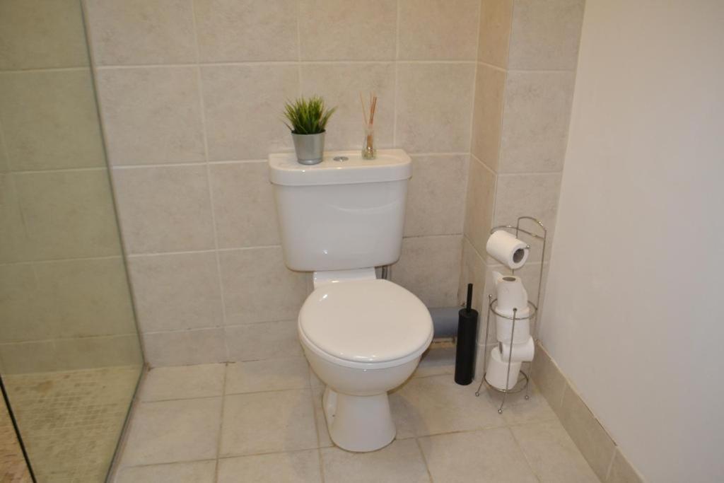 Entire In The Heart Of The Suffolks - Gl50 Apartment