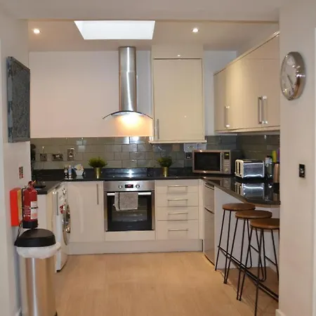 Entire Apartments In The Heart Of The Suffolks - Gl50 Apartments Cheltenham Exterior foto